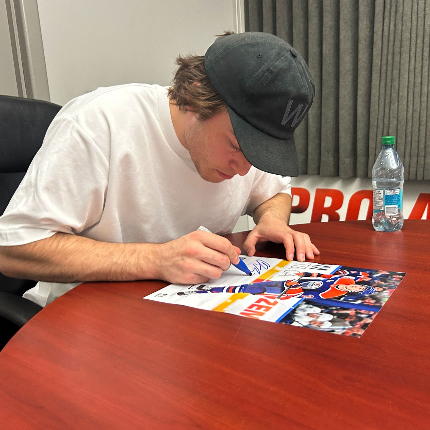 Colton Dach Signed Edmonton Oilers 11x14 Photo – Authenticated Autograph