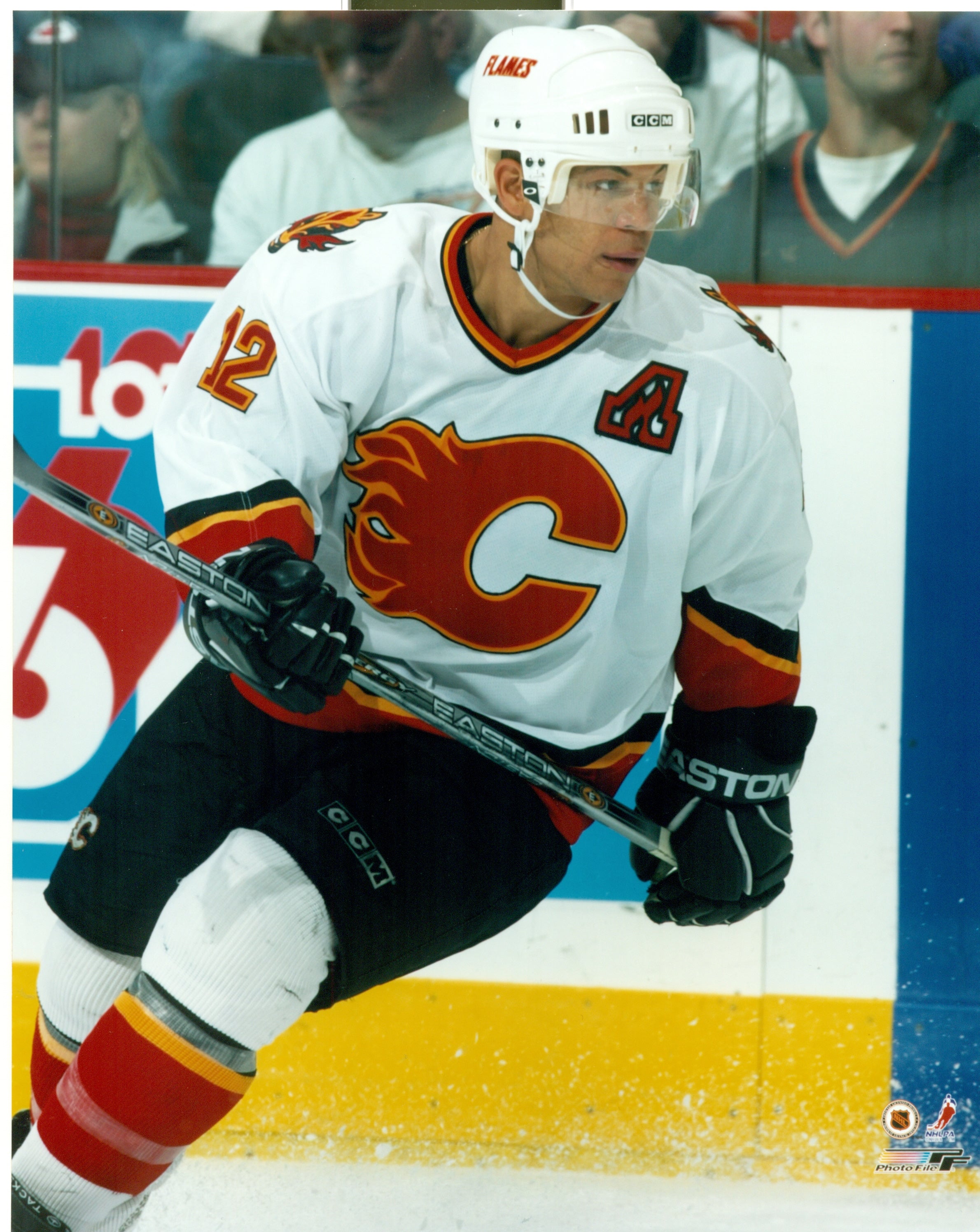 Jarome Iginla SIGNED Flames 8X10 Photo -70115