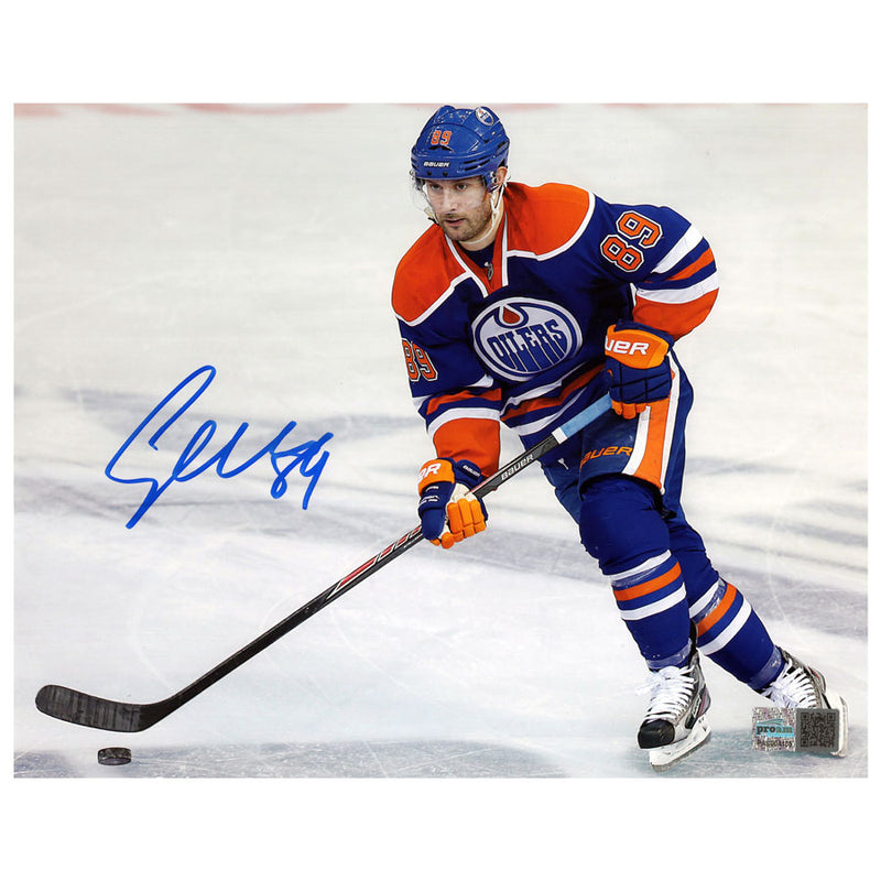 Sam Gagner Edmonton Oilers Home Royal Action - Carrying The Puck - Autographed 8x10 Photo