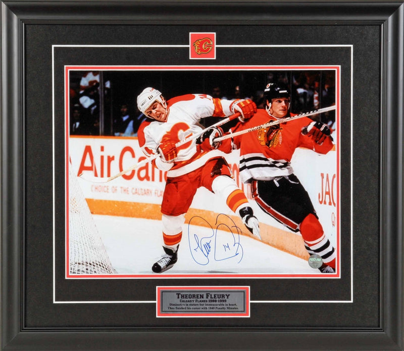 Theo Fleury Signed Calgary Flames Battling For Space 11x14 Photo