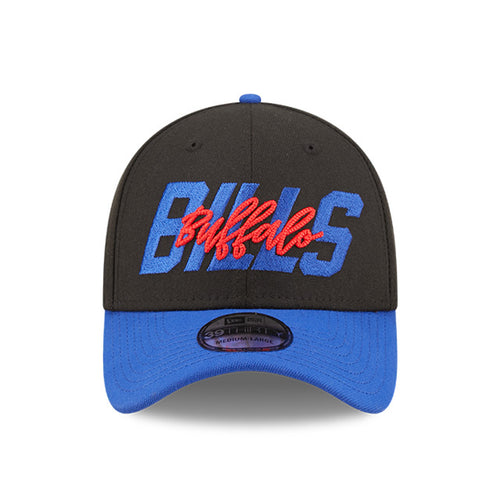 Front view of the Buffalo Bills NFL Draft cap from New Era. Design features embroidered team name on front panels; body of cap is constructed in black with contrasting team colour brim and embroidery.