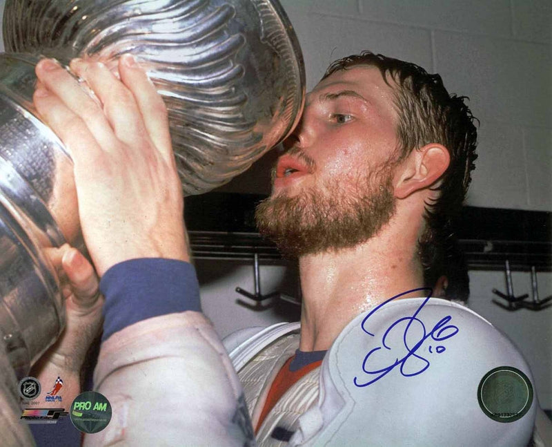 Gary Roberts Calgary Flames Autographed 8x10 Photo Drinking From The Cup