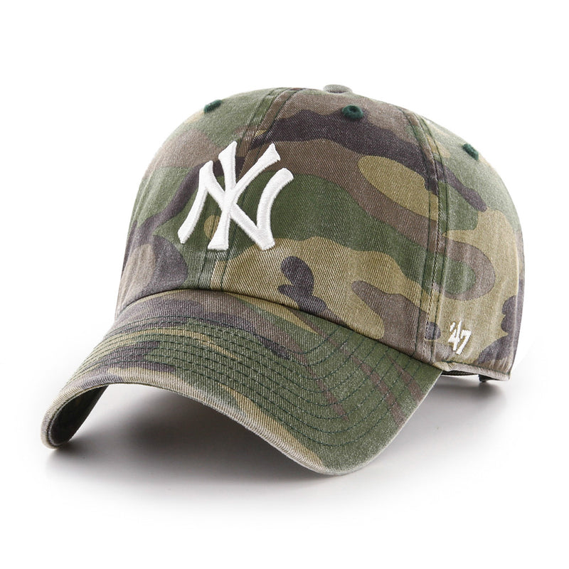 Front view of the New York Yankees Camo '47 Clean Up Cap with camo print cotton twill construction and raised embroidery white "NY" logo. 