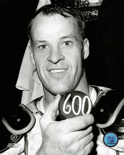 Gordie Howe Detroit Red Wings 8x10 Photograph