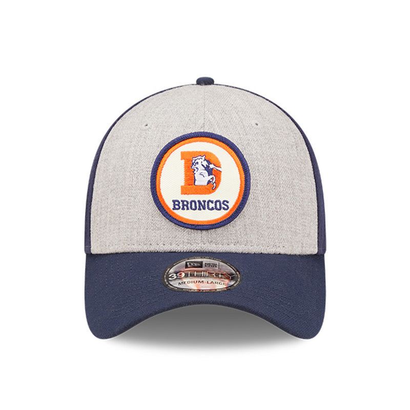 Denver Broncos 2022 Sideline Historic 39THIRTY Stretch Fit Hat