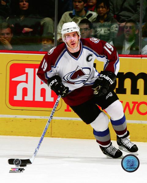 Joe Sakic Colorado Avalanche 8x10 Photograph