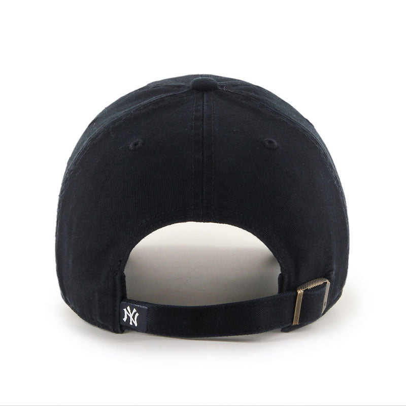 New York Yankees Black on Black '47 Clean Up Cap