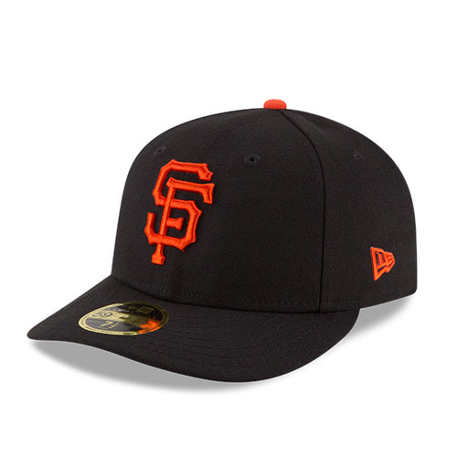 Front view angled to the leftof black San Francisco Giants MLB baseball cap with orange embroidered logo on front. Low profile style 59Fifty cap from New Era.