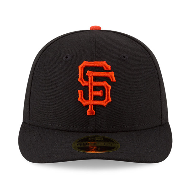 Front view of black San Francisco Giants MLB baseball cap with orange embroidered logo on front. Low profile style 59Fifty cap from New Era.