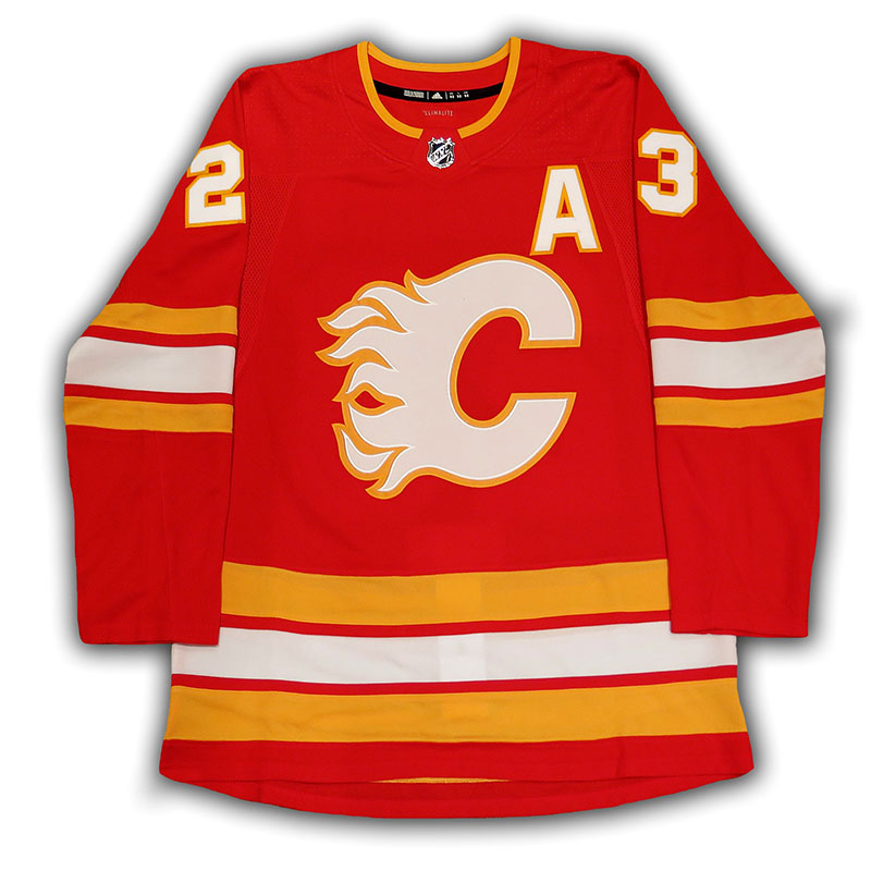 Sean Monahan Calgary Flames Signed Draft Puck With COA